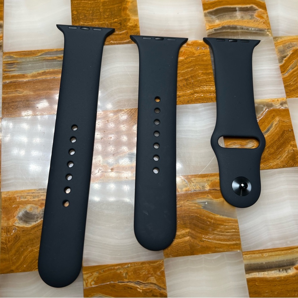 44mm Apple Watch Sport band in Black with S/M and M/L